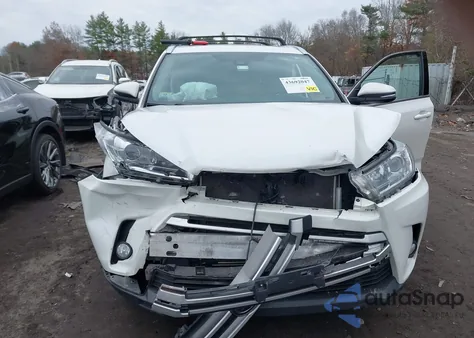 2019 Toyota Highlander Xle from USA, damaged, VIN 5TDJZRFH0KS938060